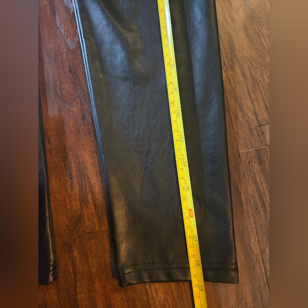 7 For All Mankind Medium Black Faux Leather High Waist Versatile Ankle Leggings - Picture 5 of 8